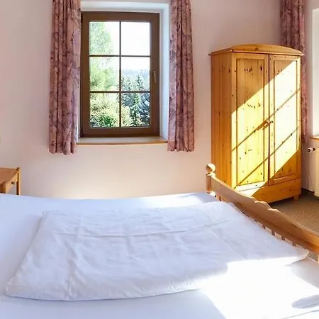 & Restaurant Kleinolbersdorf 3*